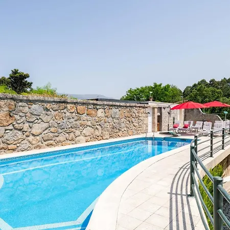 Calejo House - Pool & Sports & Grill Retreat Gæstehus 4*