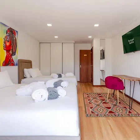 Calejo House - Pool & Sports & Grill Retreat Gasthof 4*