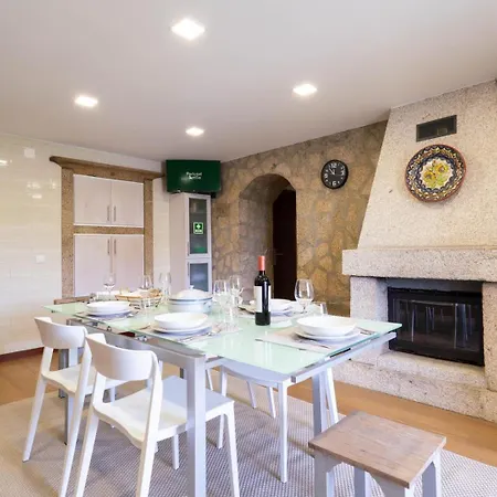 Calejo House - Pool & Sports & Grill Retreat 4* Viana do Castelo