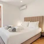 Calejo House - Pool & Sports & Grill Retreat