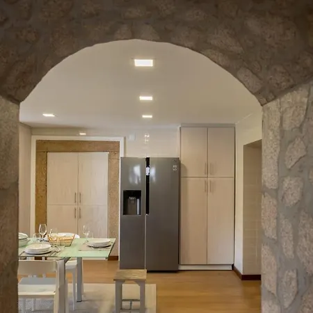 Calejo House - Pool & Sports & Grill Retreat Πανσιόν 4*