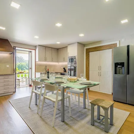 Calejo House - Pool & Sports & Grill Retreat Πανσιόν 4*