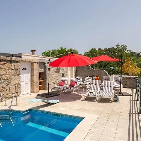 Calejo House - Pool & Sports & Grill Retreat 4* Виана-ду-Каштелу