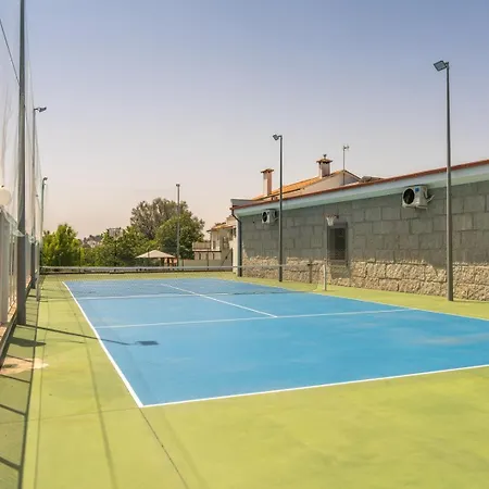 Calejo House - Pool & Sports & Grill Retreat بيت ضيافة