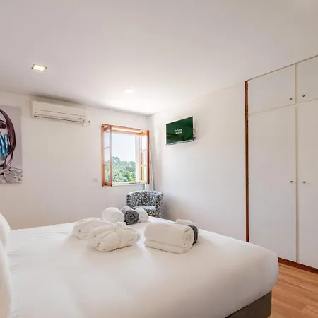 Calejo House - Pool & Sports & Grill Retreat 4*