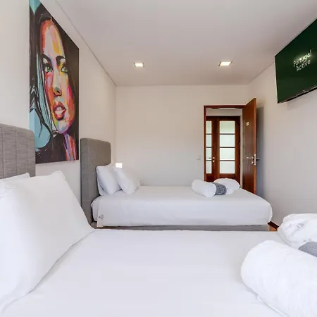 Calejo House - Pool & Sports & Grill Retreat