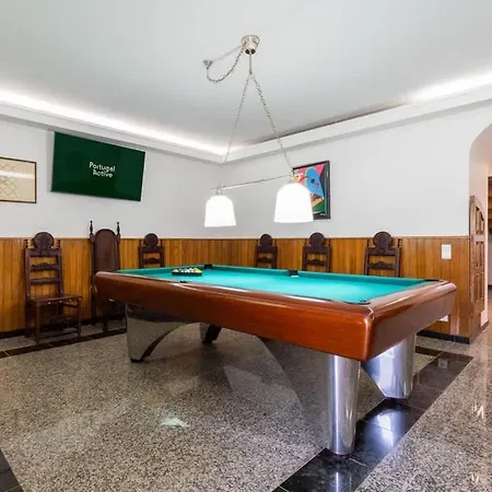 Calejo House - Pool & Sports & Grill Retreat *