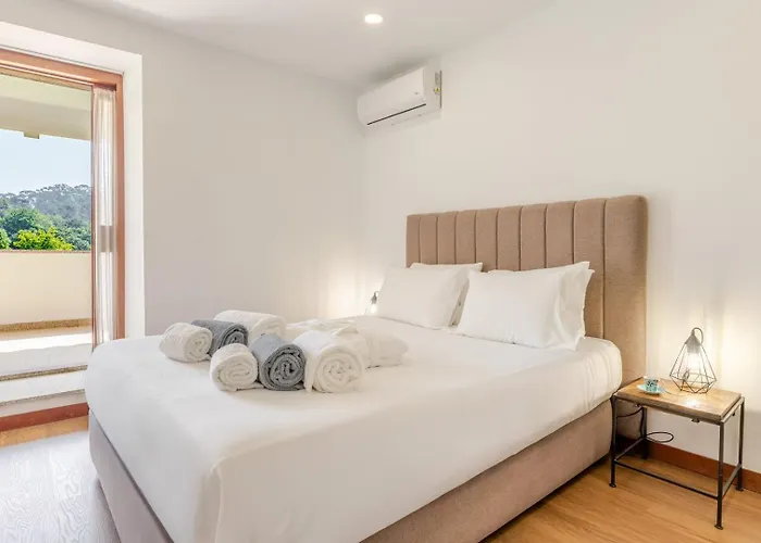 Calejo House - Pool & Sports & Grill Retreat