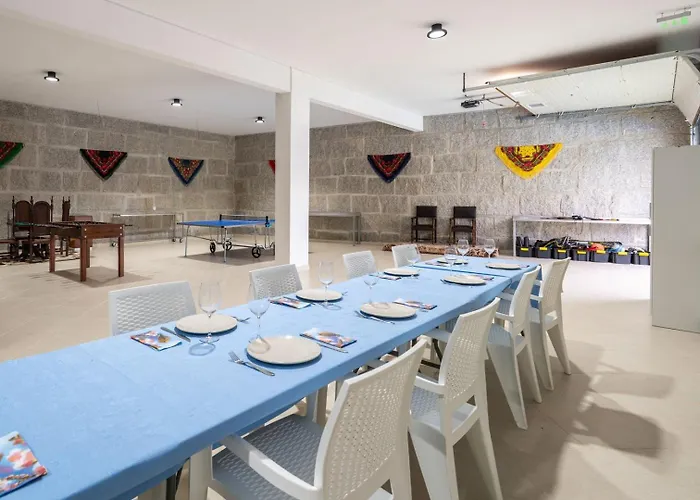 Calejo House - Pool & Sports & Grill Retreat 招待所 4*