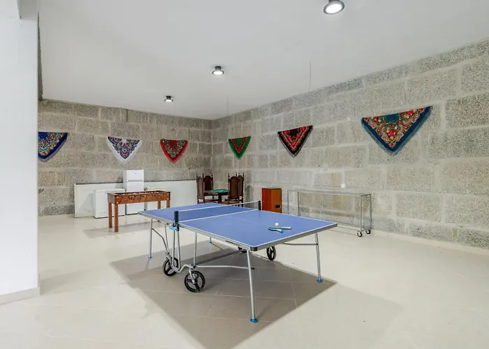 招待所 Calejo House - Pool & Sports & Grill Retreat 维亚纳堡